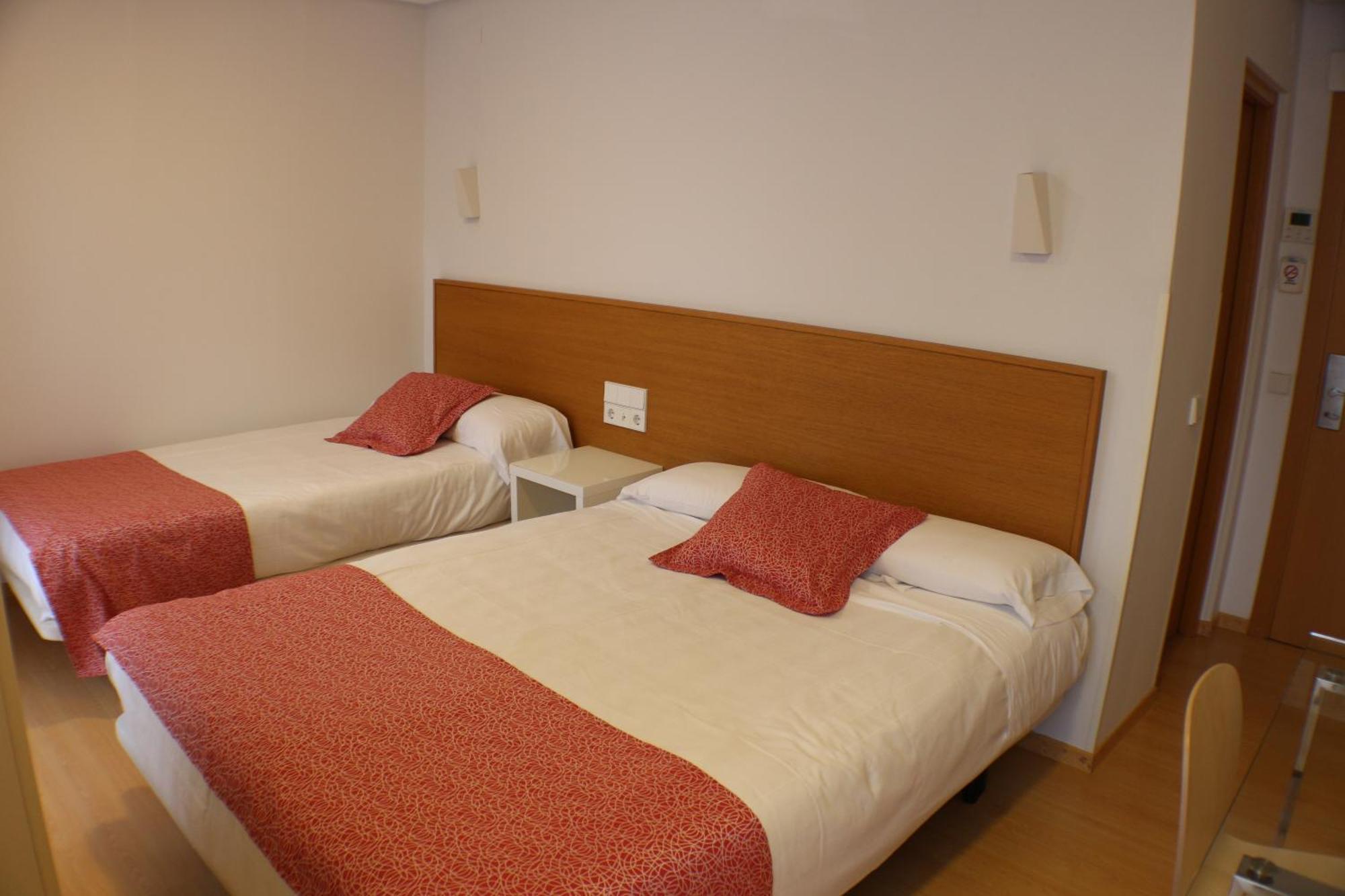 סנטנדר Hotel Picos De Europa מראה חיצוני תמונה